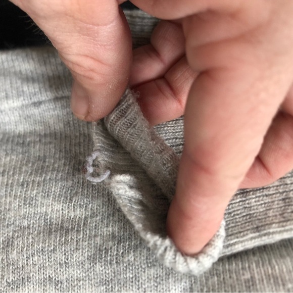 THE TESS Grey Sweater with Apple Design - Picture 8 of 16